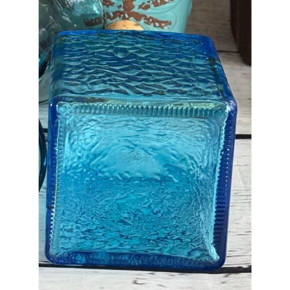 Teal Blue Textured Square Bottle With Cork Stopper - Picture 4 of 8